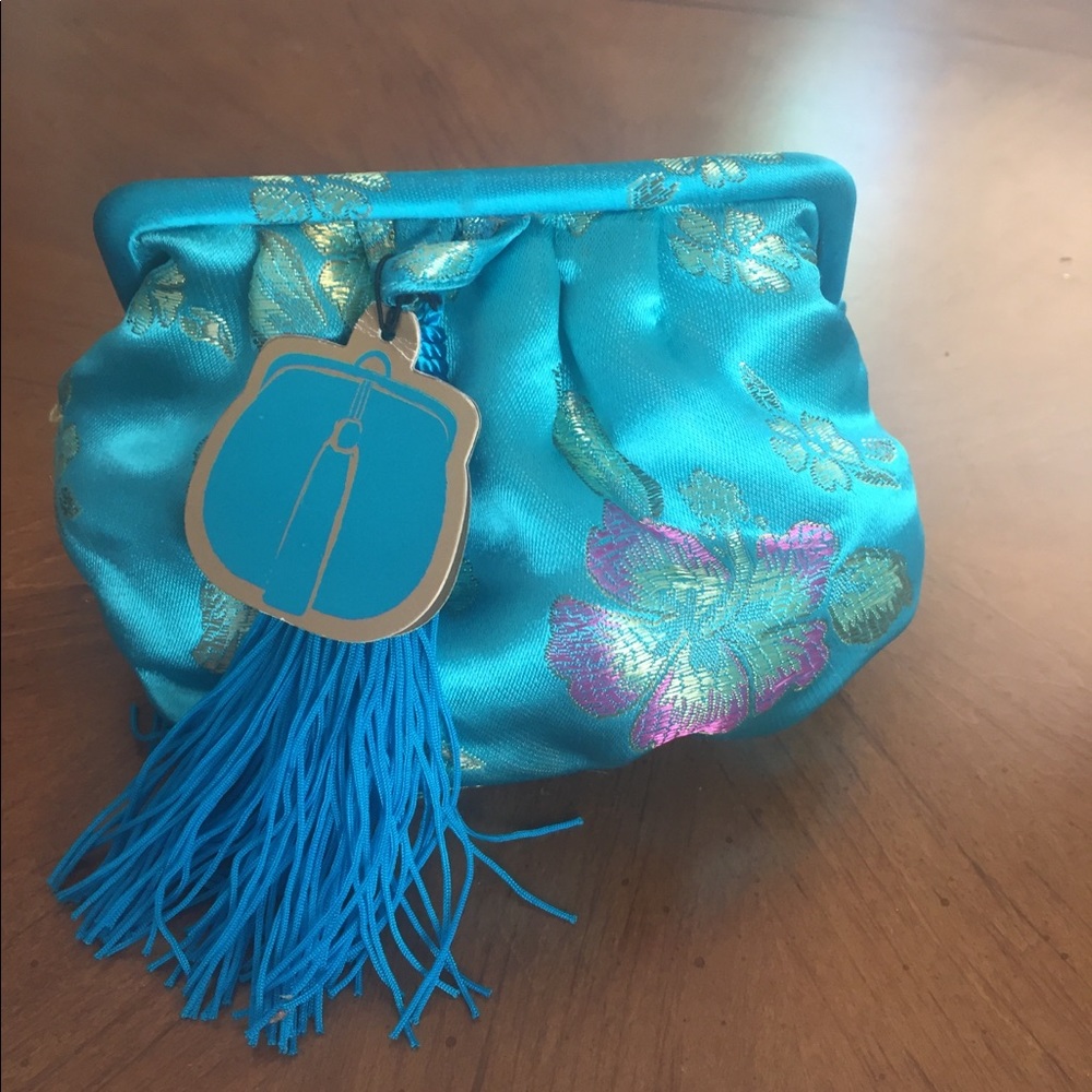 Oriental women’s clutch